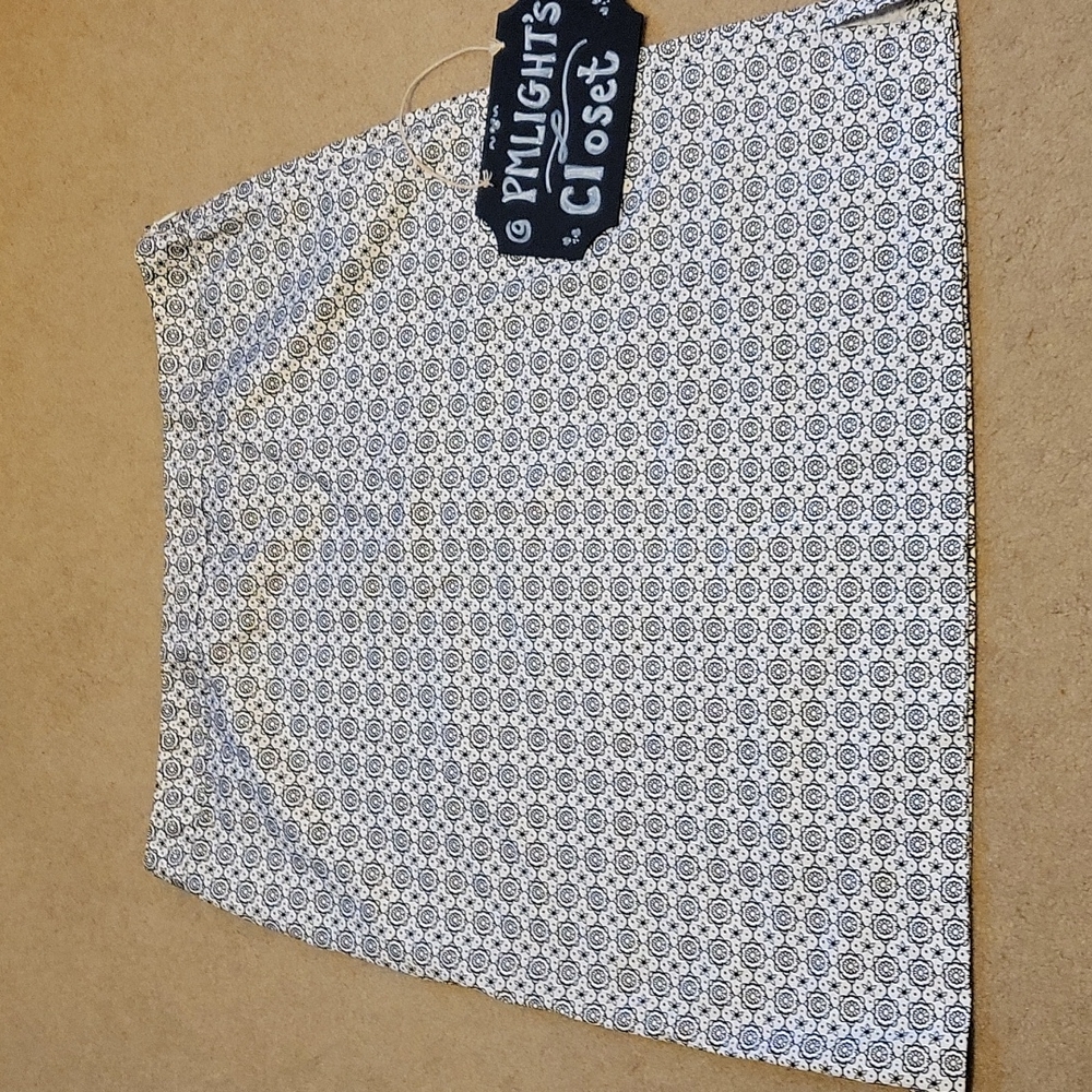 Gap Skirt Black White Floral Diamond Pattern 14